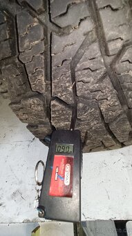 Nokian Hakkapeliitta LT 245/75xR17 - 4