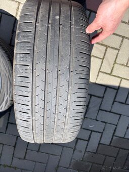 Pneu continental 235/45 R 18 - 4