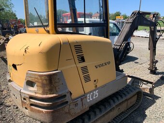 VOLVO EC25 - 4