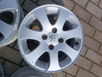 220. Originál ALU kola Peugeot R15 4x108 - 4