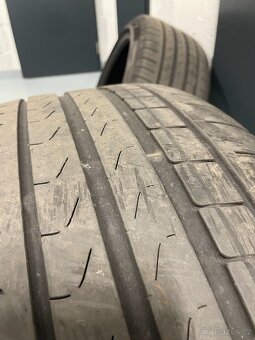 Pirelli Cinturato P7 235/40 R19 - 4