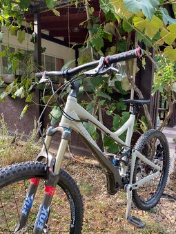 CELOODPRUŽENÉ HORSKÉ KOLO GIANT REIGN ZERO RÁM L, KOLA 26” - 4