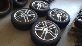 Téměř nejetá zimní ALU kola 17" 5x114,3 + matice - Toyota - 4