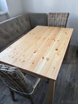 Jídelní borovicový stůl - 4