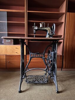 Šicí stroj ROYAL - 4