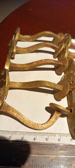 Mosazné kování ,meziokenní zarážky 11ks. - 4