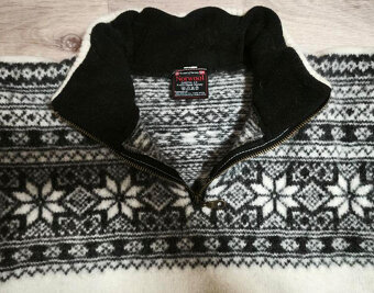 Prodám - Dámský luxusní vlněný svetr Norwool - 4