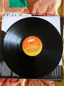 LP Toto - Isolation - 4