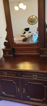 skřinka se zrdcadlem - 4