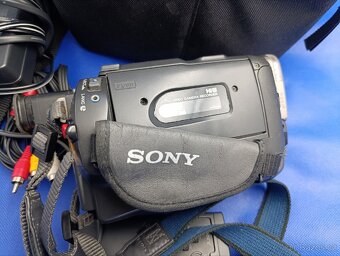 Videokamera Sony CCD-TR717 Hi8 - 4