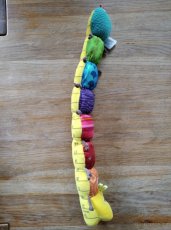 Textilní pestrobarevná housenka LAMAZE - 4