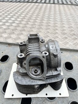 Hlava yamaha SR-125 - 4