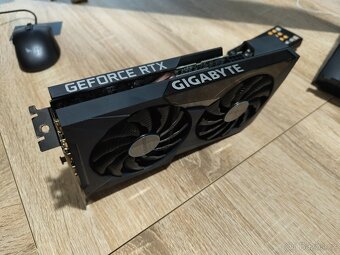GIGABYTE GeForce RTX 3050 EAGLE OC 8G - 4