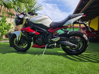 Prodám Triumph Street Triple 675 78 kw Rv.2017 najeto - 4