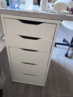 Odsávačka prachu Taifun + stůl - 4