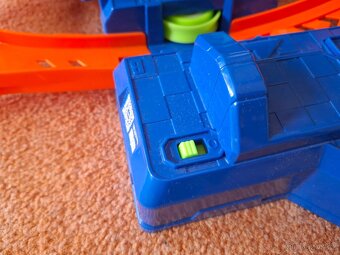 Hotwheels autodráha - 4 lopingy - 4