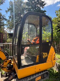 JCB 8015 - 4