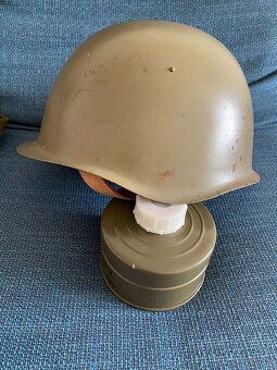 Plynová maska a helma - 4