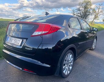 Honda Civic 2.2 i-DTEC r.v. 2013 110 kW 137tkm - 4