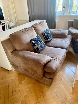 Elegantní dvoumístná sedačka z jemného mikrovlákna - 4