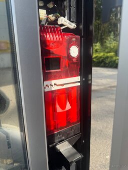Nápojový automat Azkoyen Mistral H85+ s výtahem - 4