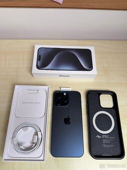 Apple iPhone 15 Pro Max 256 GB - 4