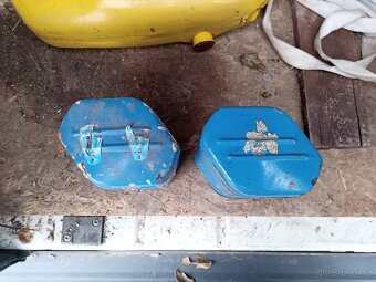 Jawa 50 pionýr Mustang typ.23  Kastlík na nářadí , box. - 4