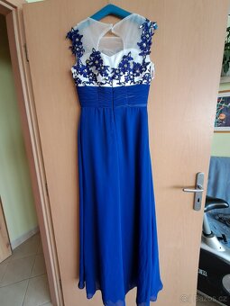 plesové šaty a dlouhá sukně - 4