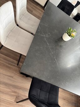 Set jidelni stul + 6 zidli - 4