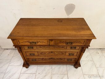 Starožitná masivní komoda - 4