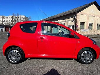 TOYOTA AYGO 1.0VVT-i AUTOMAT 80.000KM PĚKNÝ STAV - 4