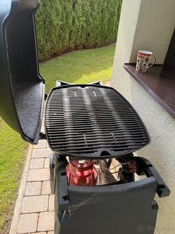 Prodam zahradbi grill Weber Q 3200 BLK - 4