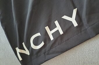 GIVENCHY PLAVKY - 4