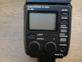 Olympus blesk FL-50 - 4