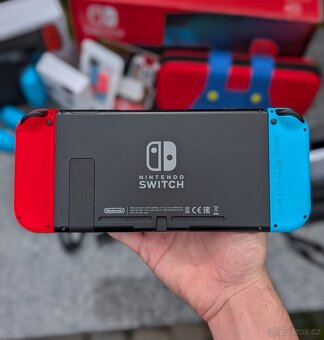 Nintendo Switch + příslušenství - 4