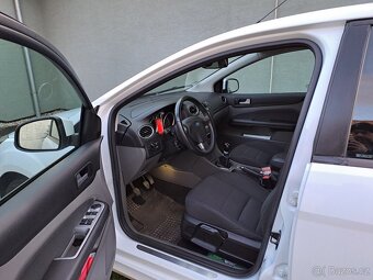 Ford Focus ll 1.8i 2010 - 4