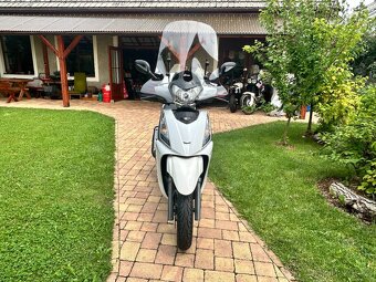 Kymco People GT 300i - 4