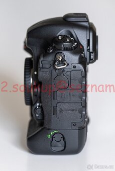 NIKON D5 - camerashuttercount 15200 - 4