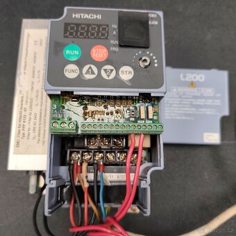 Frekvenční měnič HITACHI L200 použitý funkční - 4