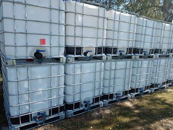IBC nádrže kontejnery na 1000 litrů - 4