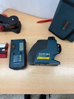 Prodam laserBOSCH GLL2-80 P+ profesional BOSCH LR2 - 4