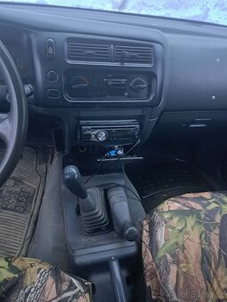 Mitsubishi L200 - 4