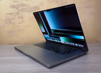 MacBook Pro 16" 2021 M1 Pro 16GB 512GB šedý - 4