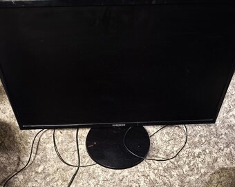 LED Monitor Samsung S24F350 - 4