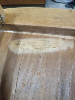 Prodám malou dřevěnou židličku - 4