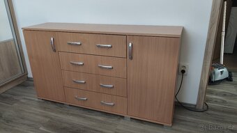 Komoda - 4
