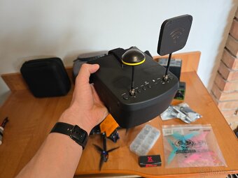 2x FPV dron, sada vysílačka Radiomaster Boxer, 1x brýle - 4