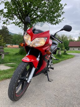 Honda CBR 125R - 4