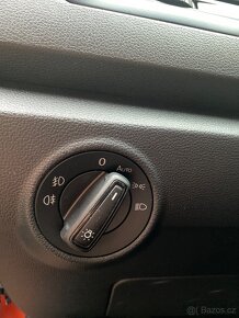 VW T-ROC 1.6 TDi, 85 kW, 2018, hezký stav - 4