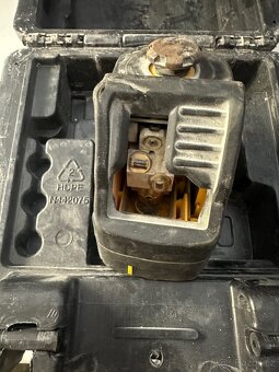 Dewalt - 4